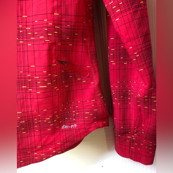 Women’s Running Nike Light Weight Hoodie - Picture 4 of 4